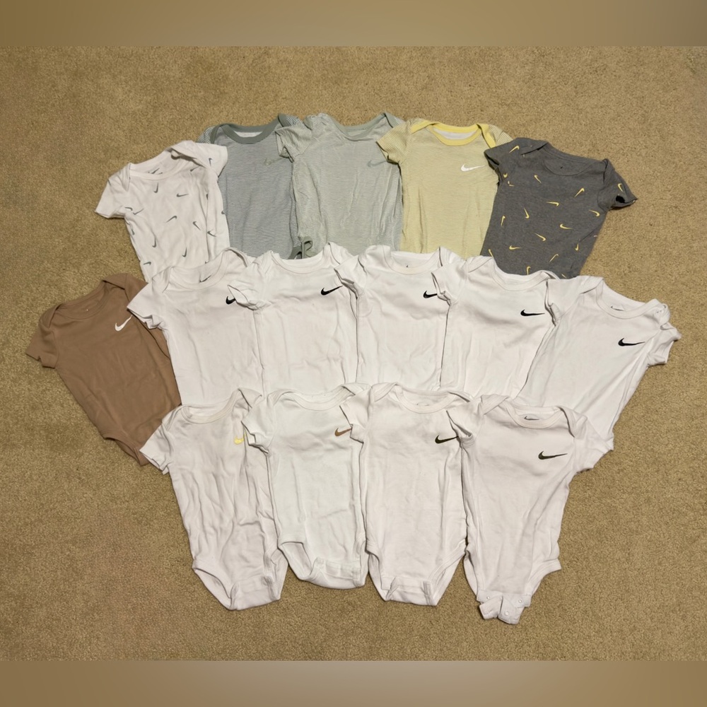 Nike Babies Essentials Body Suit Collection Size 6 months - Lot of 15 Pieces
